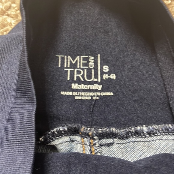 Maternity capri - Picture 3 of 4